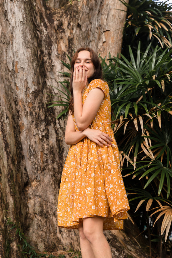 Arin Dress gold