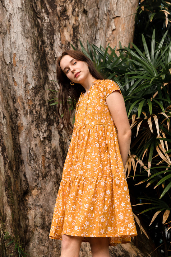 Arin Dress gold